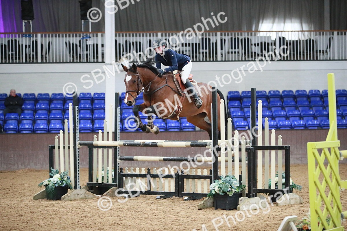 SBM_001018 - Class 4 - Senior Newcomers - 1.10m Open