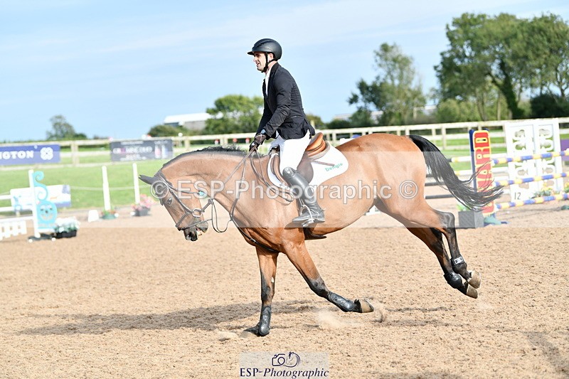 240915A-163753-11058 - Cls 30 Snr Foxhunter