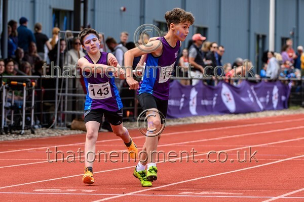 Relays25-926269 - Track Male Set Two