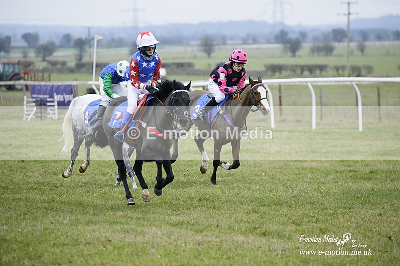 PtP 230122 82 - Cocklebarrow Races - Heythrop Hunt - 23/01/22