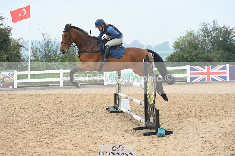 230916A-144234-04587 - Cls 24 1.05m Amateur Qualifier