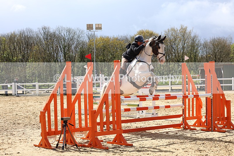 3E7A1353 - Class 6: Senior 1.05m