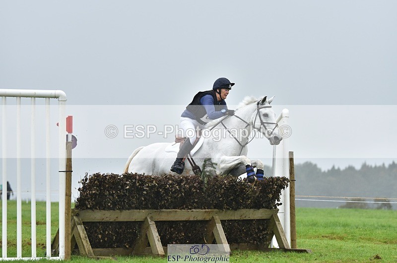 231021-102140-14323 - 651-RATHNAGREW.GREY.TEX-Nicola.Horsley-gubbins-SC+XC