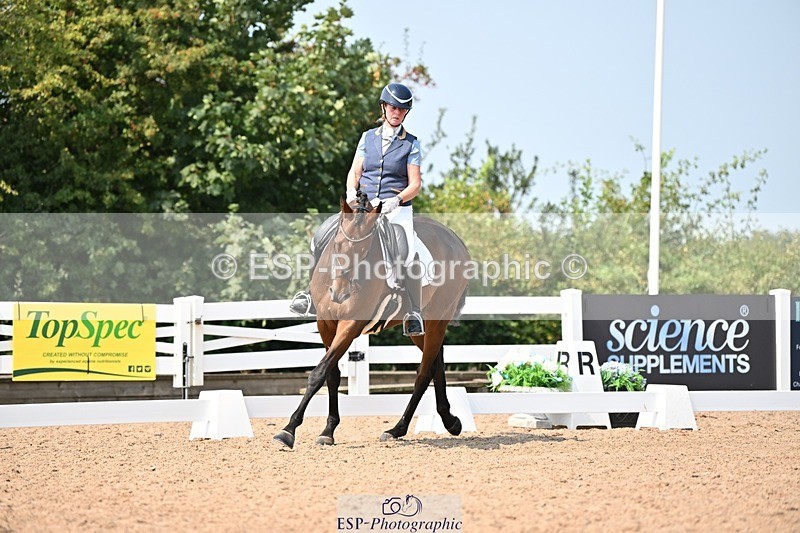 250816-131616-04636 - 092-Nikki.HandHigher.Ground