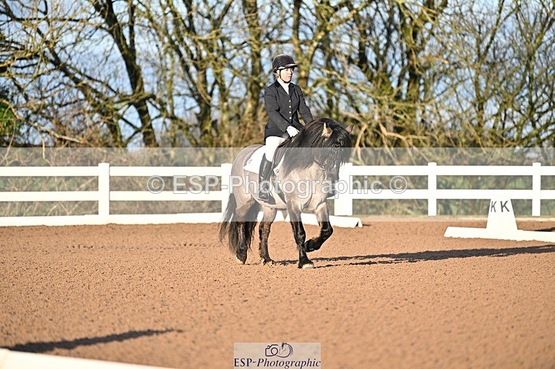 241214-093351-00964 - 117-Janine.Paterson-Pottertonpark.Mulreesh