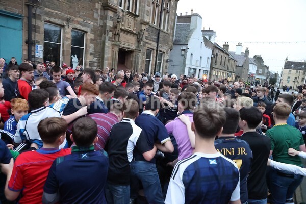 AA075667 - Christmas Boys Ba'