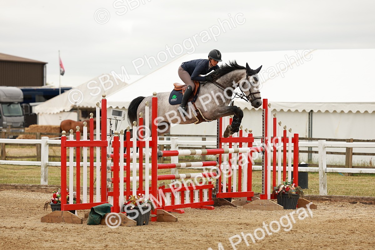 SBM_016615 - Class 20 - Senior Newcomers - 1.10m