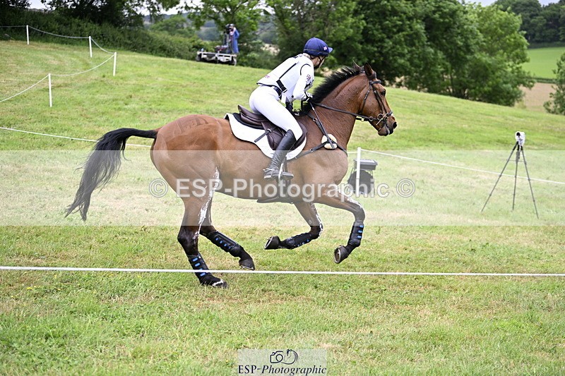 250524A-093057-08332 - A-001-Jemima.Howden-HEADS.UP