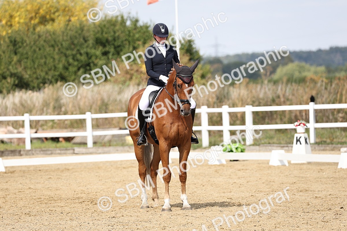 SBM_018362 - Class 16 - Novice 5 - 11.12-12.01