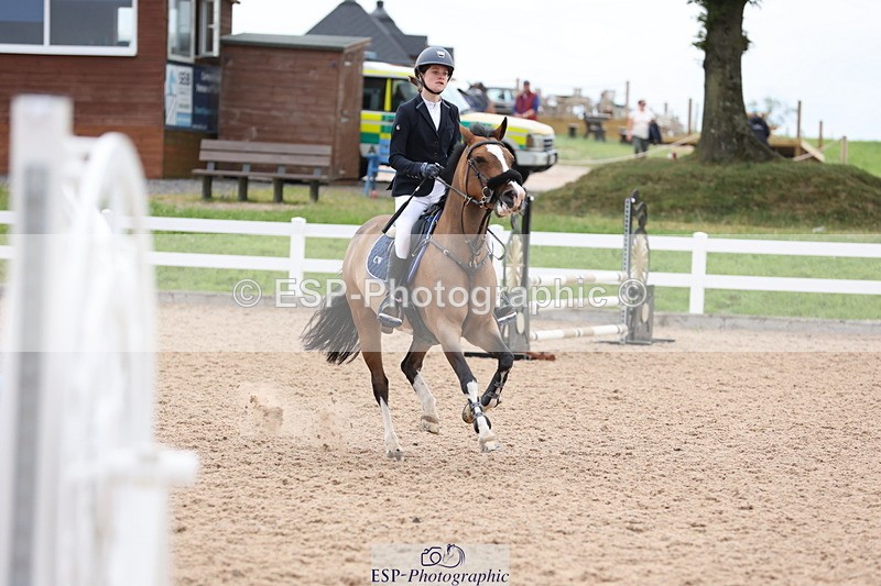 240630A-182544-16393 - Cls 28 Stepping Stones 128cm + 138cm