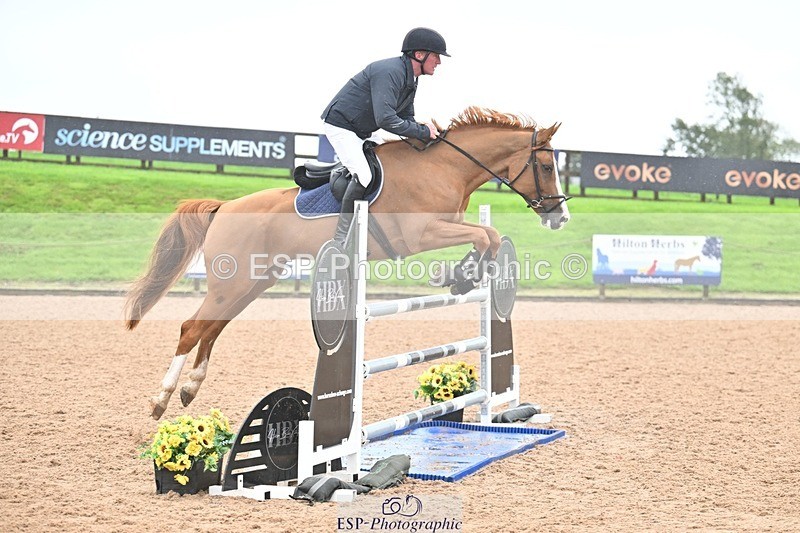 251003-121411-00682 - Cls 2 Newcomers and 1.10m