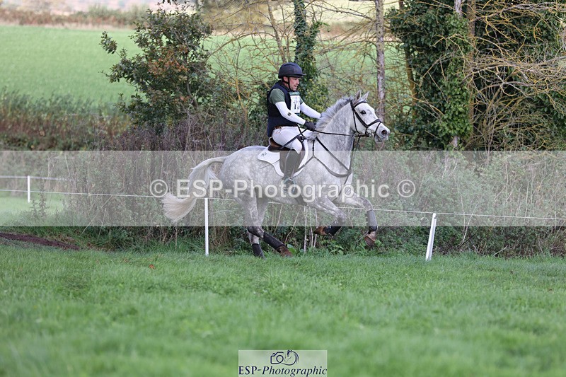 241025-130431-08562 - 107-Simon.Grieve-BEST.ESCAPADE