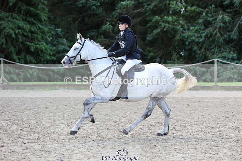 240823X-090522-14367 - 60cm R1 8.30 to 10.00