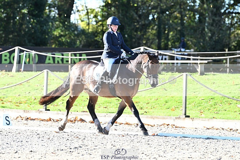 231110-110627-00303 - Cls 2 Prelim 17(a)Q