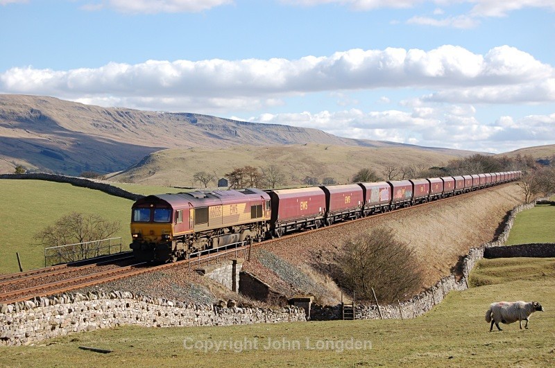 10.4.06 - 66035 4S25 Milford - Ayr, Bull Gill - Bull Gill
