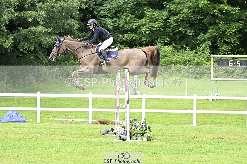240711-153552-28742 - Cls 118 Snr 1.45m GP Jump Off and Presentations