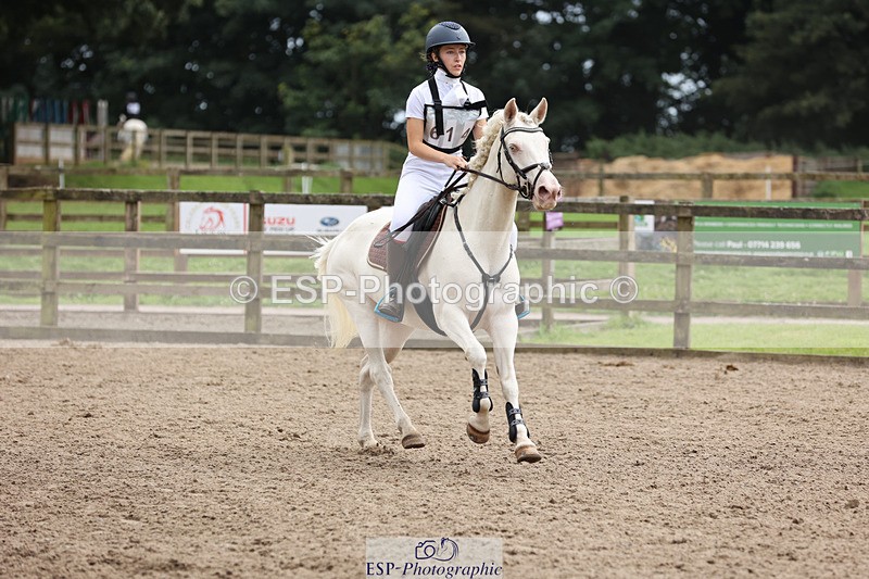 240804-150430-16260 - 614-Jessica_Lee-TULLY_FLOWER