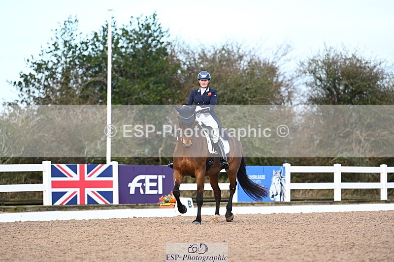 240218A-111047-06148 - 199-Nicola.Buchanan-St.Giles.flamboyant