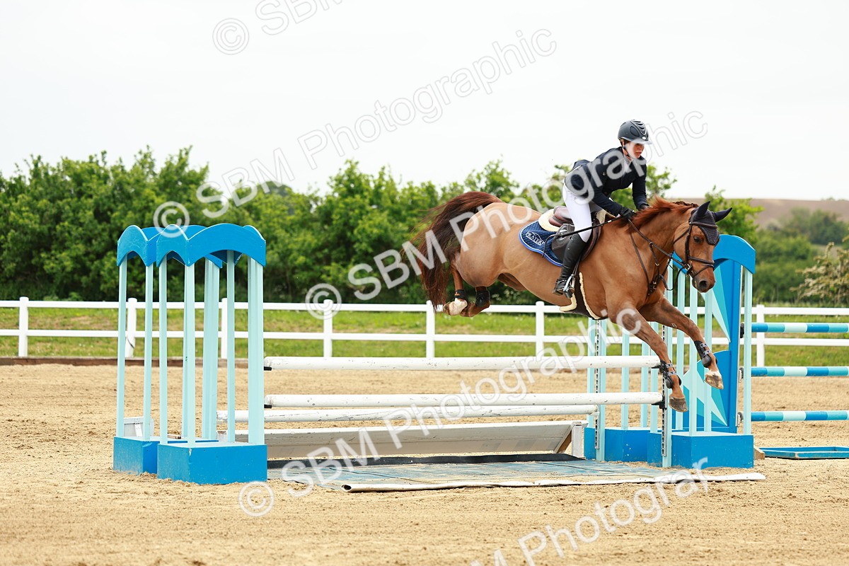 SBM_000998 - Class 5 - Senior Foxhunters - 1.20m