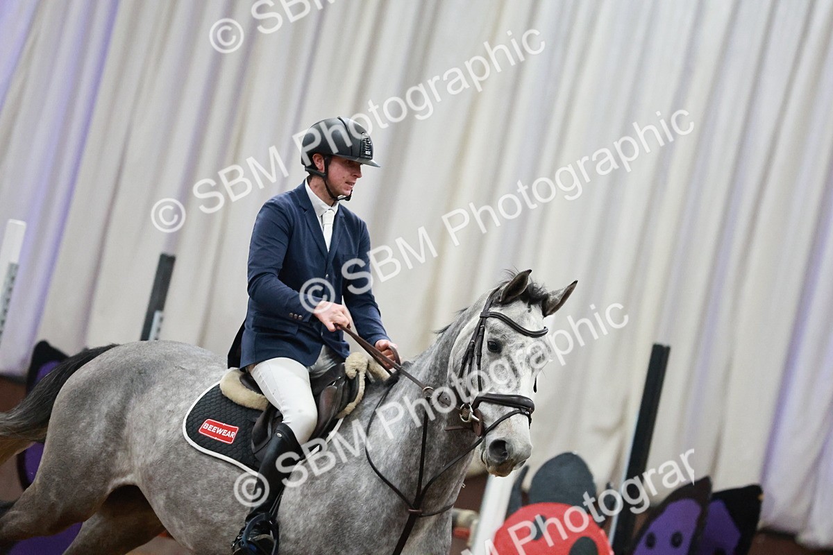 SBM_004432 - Class 17 - Senior Newcomers - 1.10m