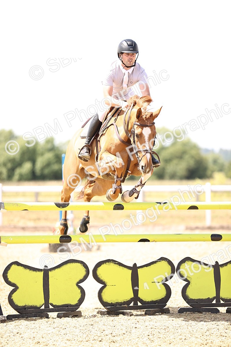 SBM_001877 - Class 16 - GFS Senior Newcomers 1.25m