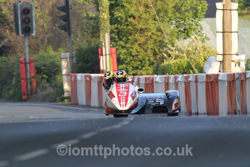 IMG_5652 - Thursday Practice - TT 2013 Side Car