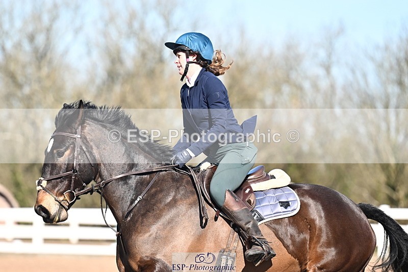 260318B-104611-00172 - Clear Round & Brit Nov 90cm