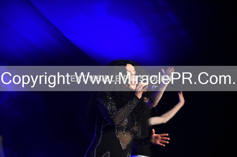 SH4_6084 - The Cher Experience