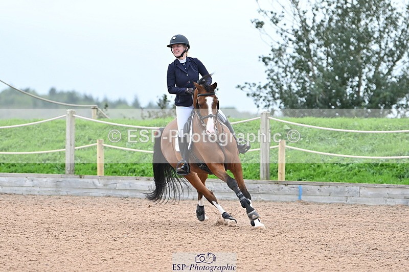 231013A-142716-02699 - Cls 9 Foxhunter & 1.20m Open