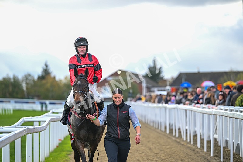 251025-Race 2-Conman John-7906 - Race 2