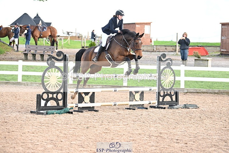 241023A-135736-00934 - Cls 4 Newcomers and 1.10m Open