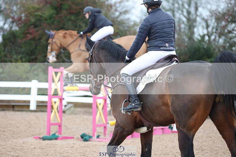 231112A-135917-04775 - Cls 20 Newcomers & 1.10m Open