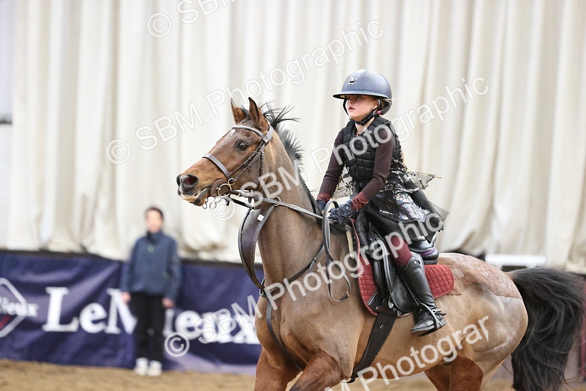 SBM_001534 - Class 3 - Horse & Hound 60cm