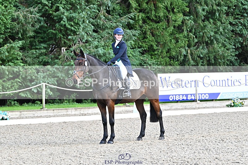 241023-164027-01005 - 018-Alice.Robinson-DERRYS.DIAMOND.CAVALIER