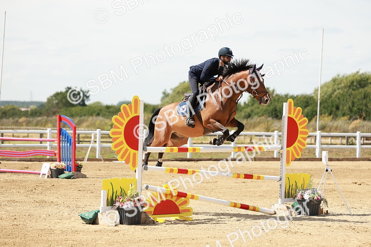 SBM_007823 - Class 4 - Senior Foxhunter - 1.20m Open