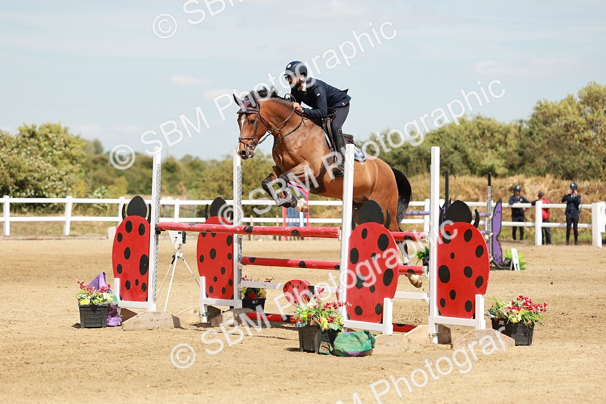 SBM_007826 - Class 4 - Senior Foxhunter - 1.20m Open