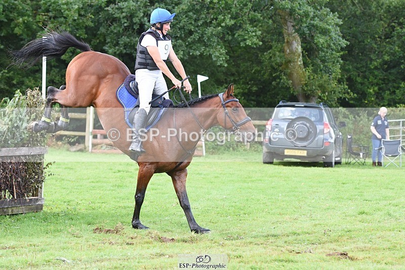 230820X-110154-1474 - BE90 XC 09.40 to Rider 151 at 11.44