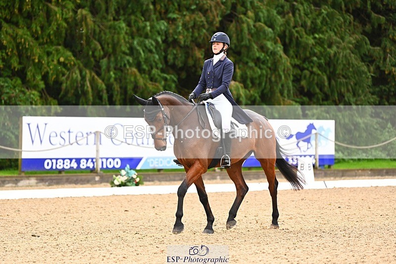 231021-095553-12630 - 228-CHEVALIAN.DUCATI-Hannah.Hobhouse-DR