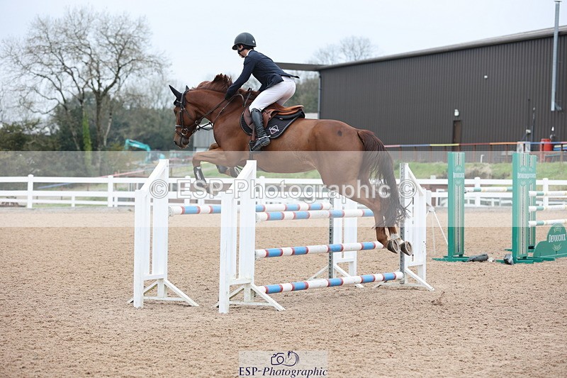 241101A-112116-01330 - FRI Cls 5 Newcomers and 1.10m Open