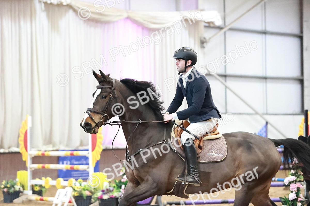 SBM_003038 - Class 11 - Senior Foxhunter 1.20m