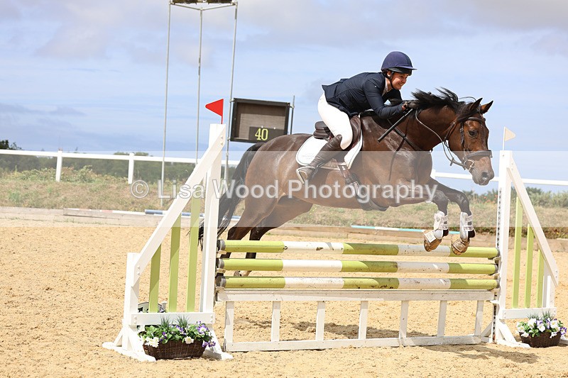 3E7A5144 - Class 4: Senior British Novice/90cm open