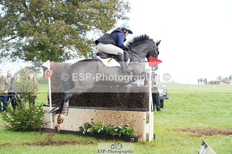 231021-135432-17450 - 444-REDHILL.SKANDEL-Emma.Stokes-SC+XC