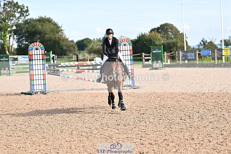 251001-150920-00530 - Cls 6 Foxhunter and 1.20m Open