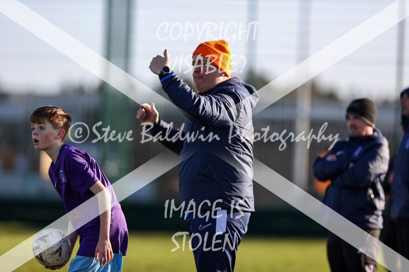 1DX32382 - 2025-11-23 FC Abbey Meads U13 Purple V Highworth Town Junior FC U13 T