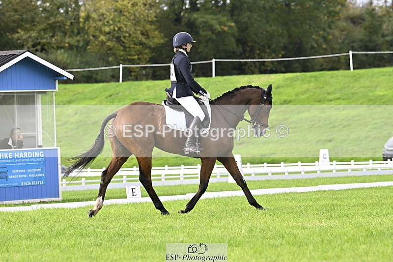 251023A-104104-02905 - F-407-Helen.Jackson