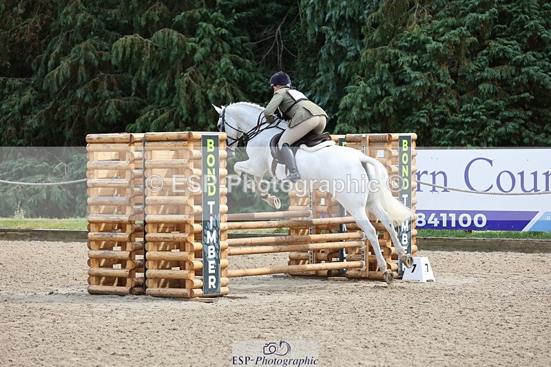 250803A-154225-15886 - Q-760-Sharon.Routley-KNOCKDOMNEY.SILVER.GAP