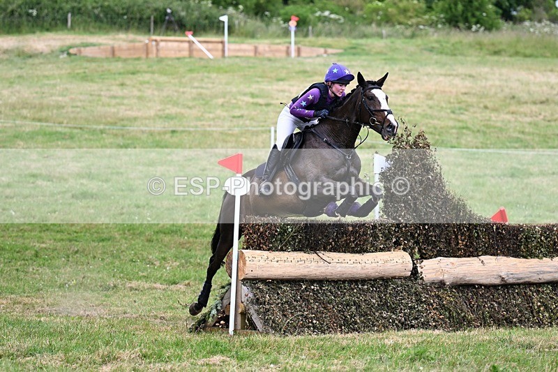 240630X-161736-10548 - 462-Gemma_Wells-COMBE_BREEZE