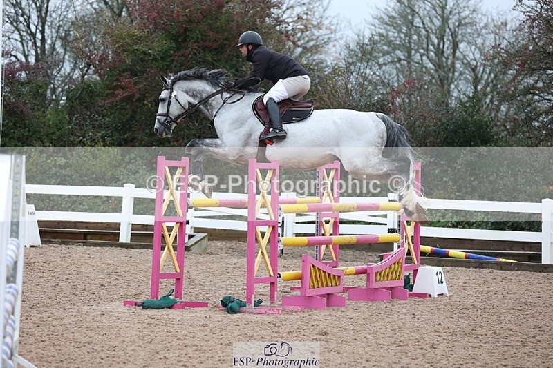 231112A-133745-04567 - Cls 20 Newcomers & 1.10m Open