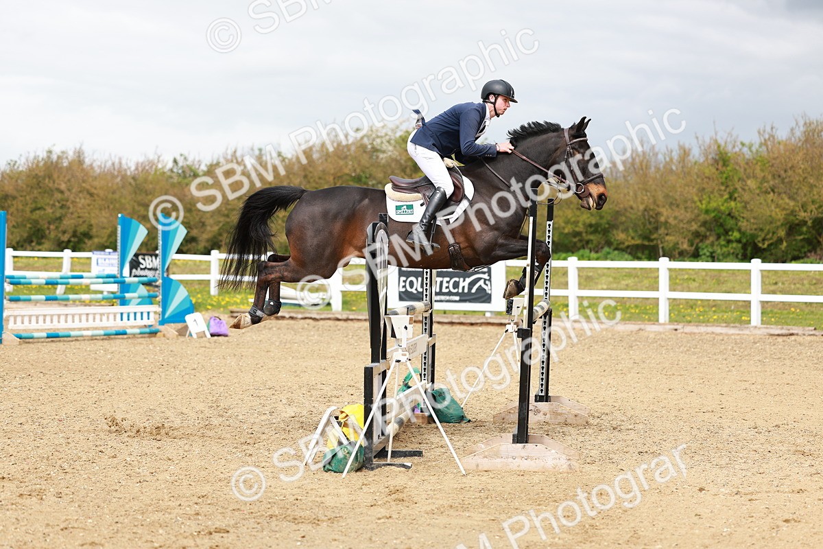 SBM_002440 - Class 10 - Senior Newcomers - 1.10m