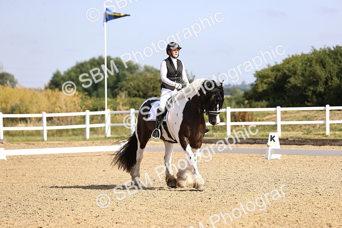 SBM_008614 - Novice 5 - 08.30-9.33